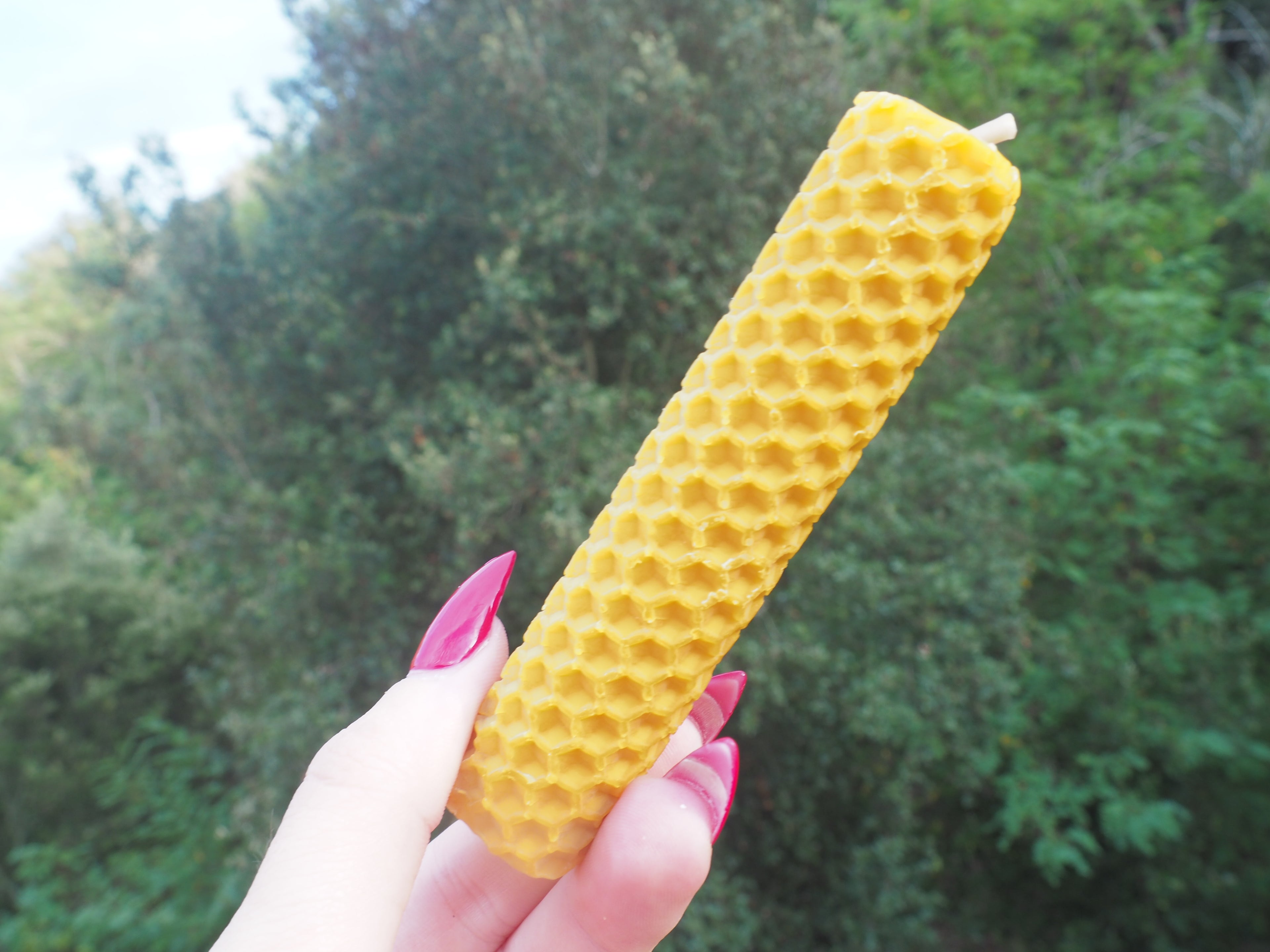 Vela de cera de abeja natural · 10 cm